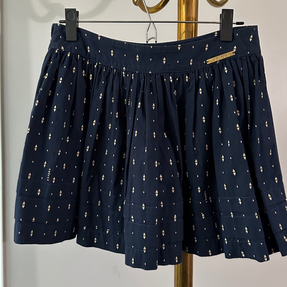 Fun and unique feminine skirt.
